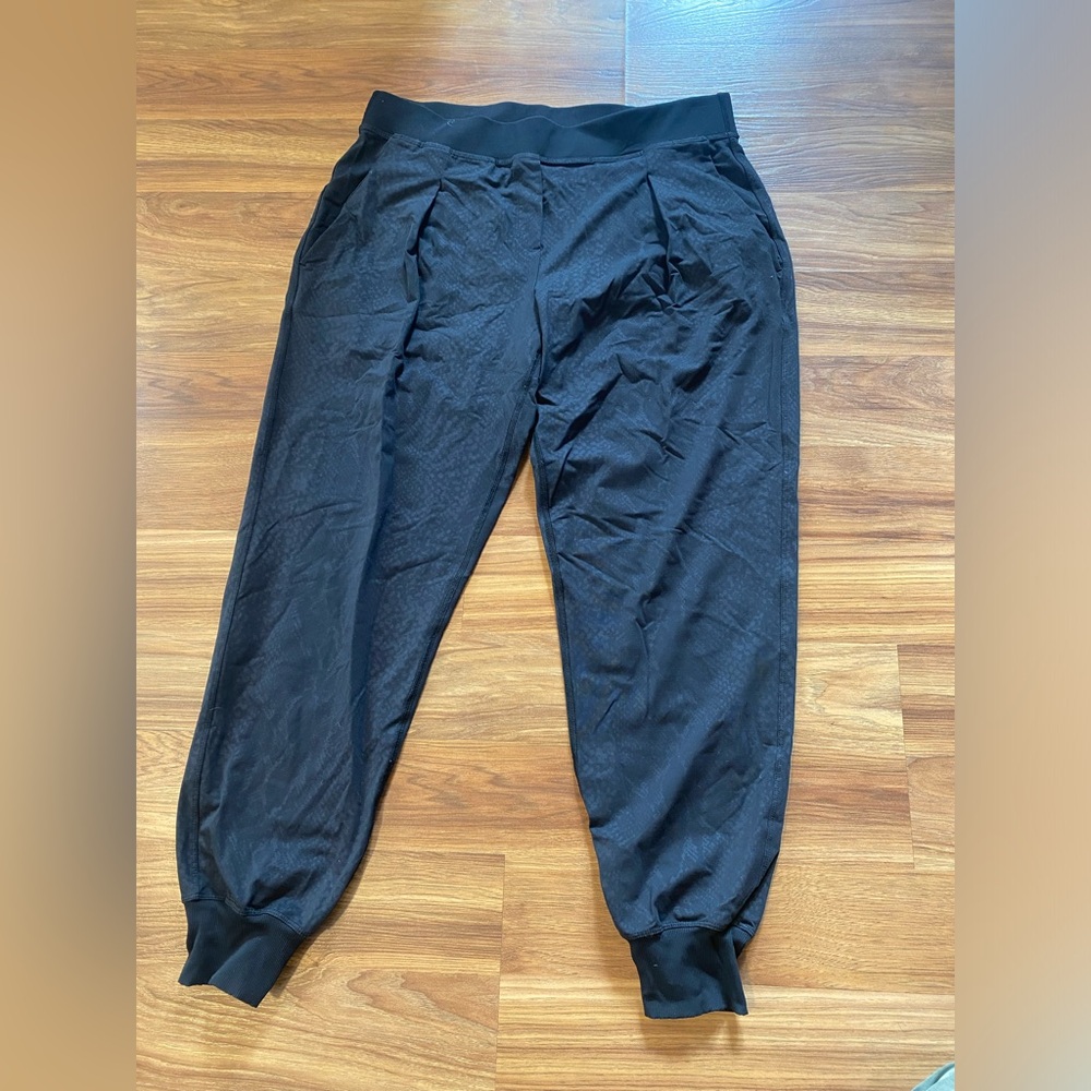 LuluLemon Black Animal Print Joggers!